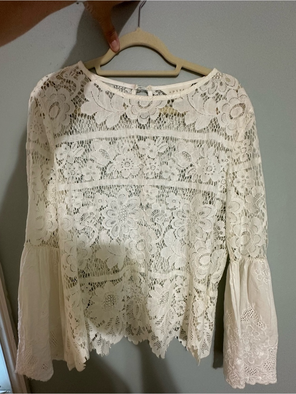 Adiva White Floral Lace Bell Sleeve Blouse Eyelet Scalloped Hem Top Large